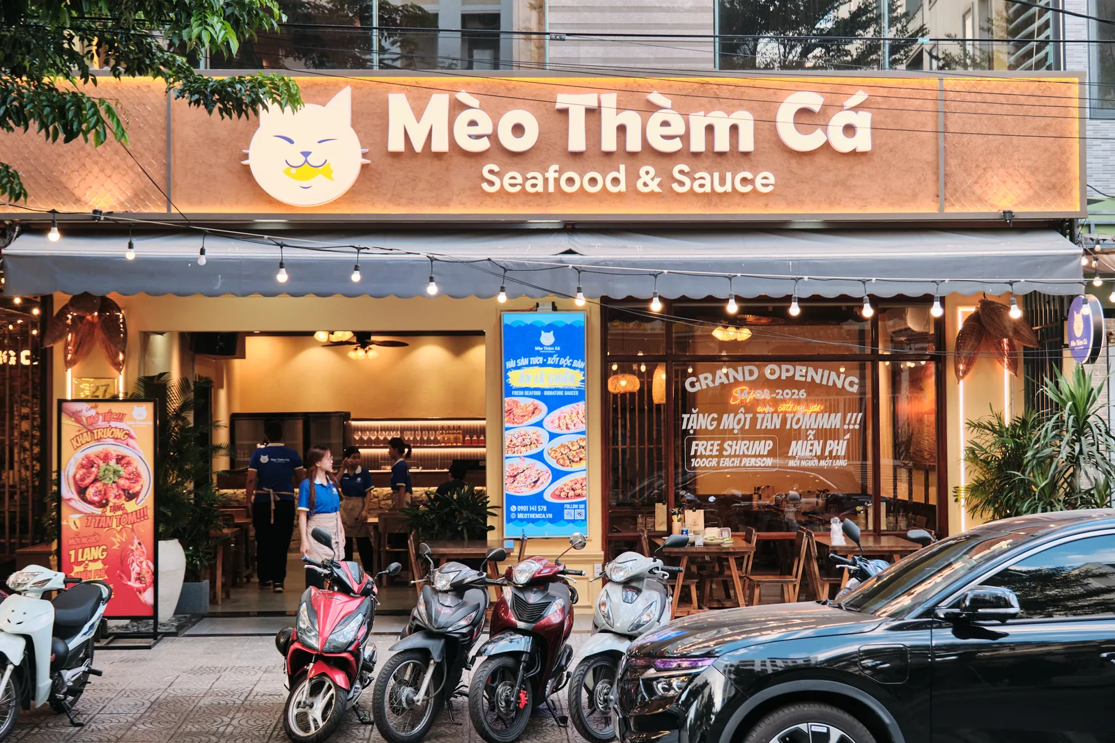 Mặt tiền Mèo Thèm Cá 327 Hồ Nghinh